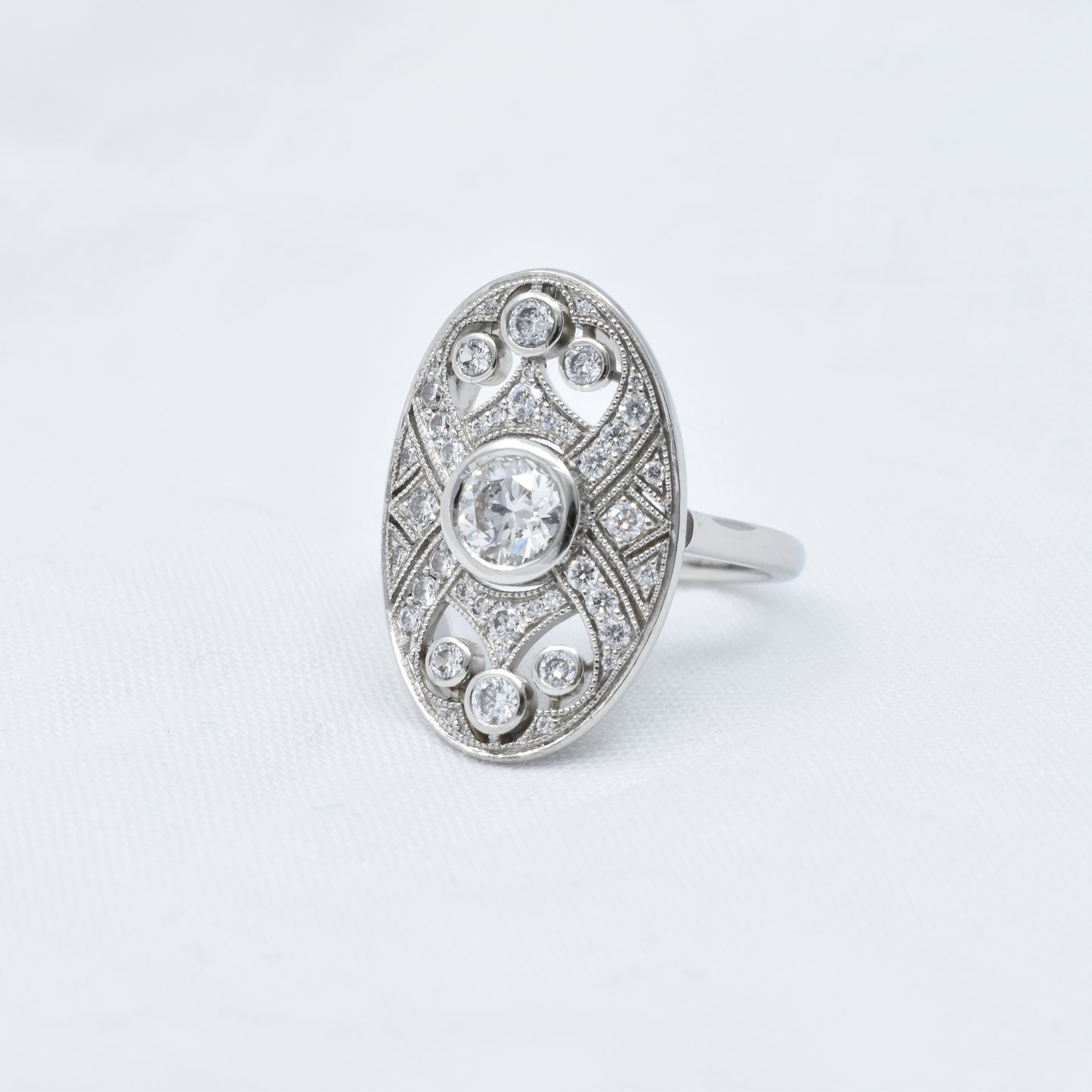 Oval Deco Platinum Ring